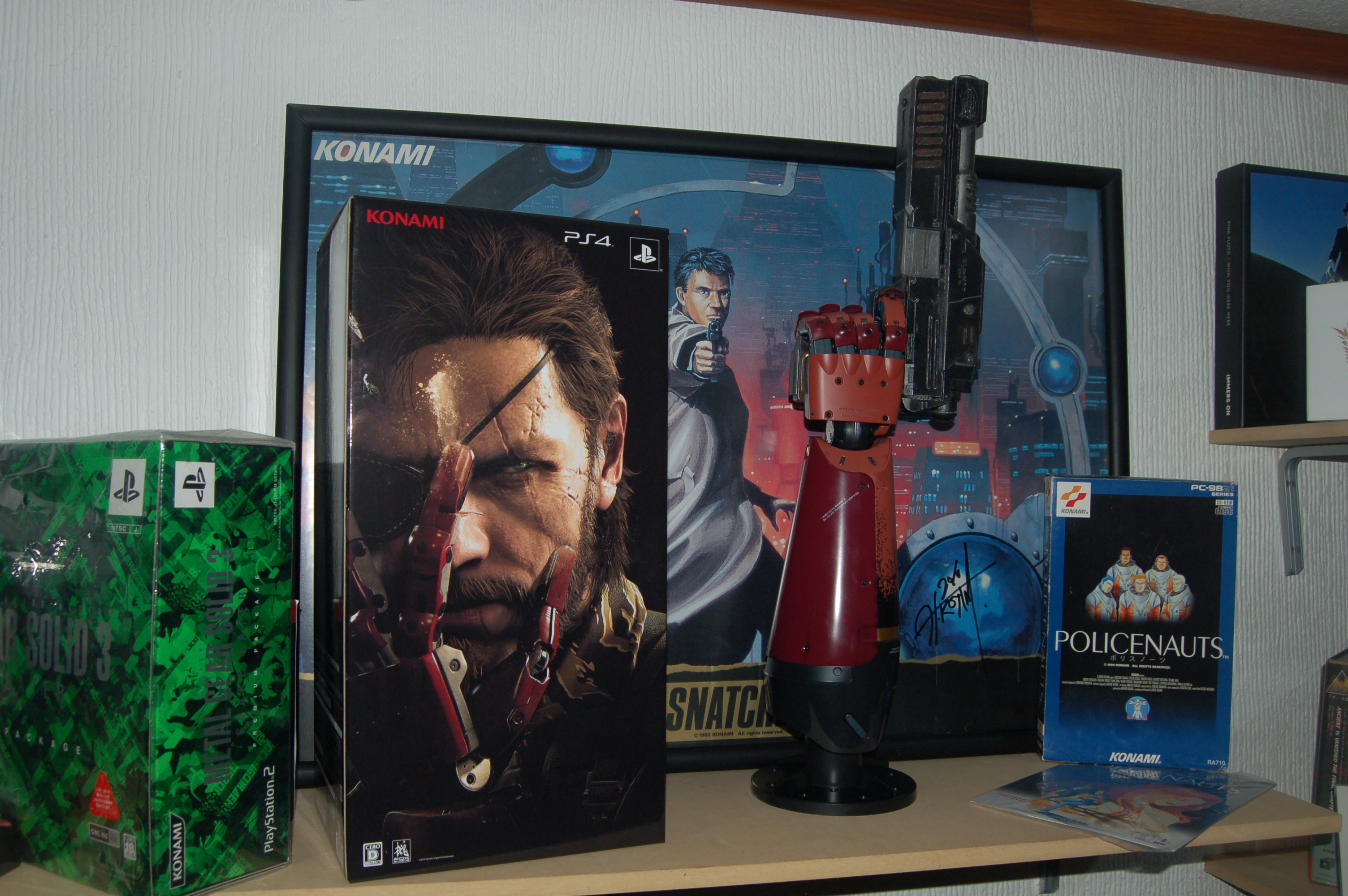 Metal Gear Solid V The Phantom Pain Japanese Collector Edition Hand Snatcher Gun