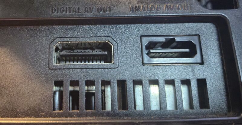 File:GameCube-DOL-001 Backside.jpg